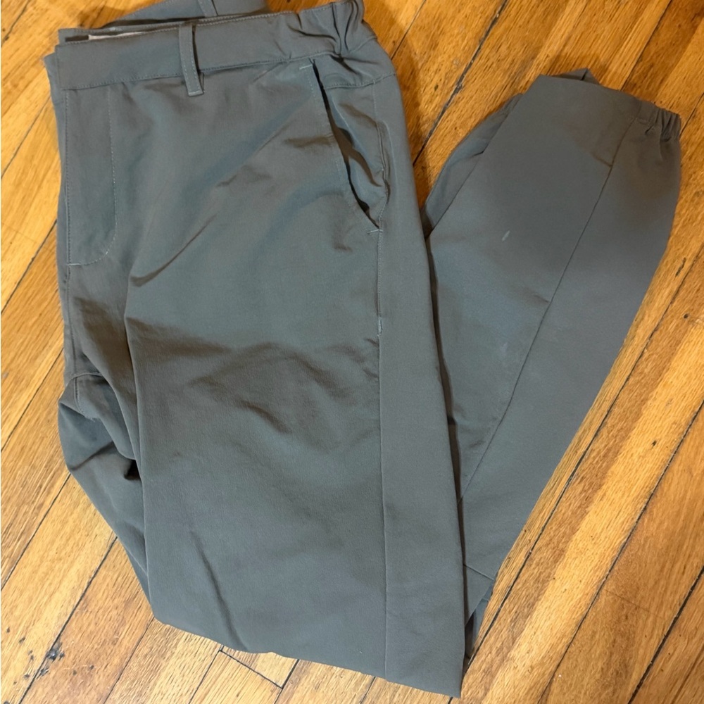 Men's Olive Relaxed-Fit Jogger Sweatpants